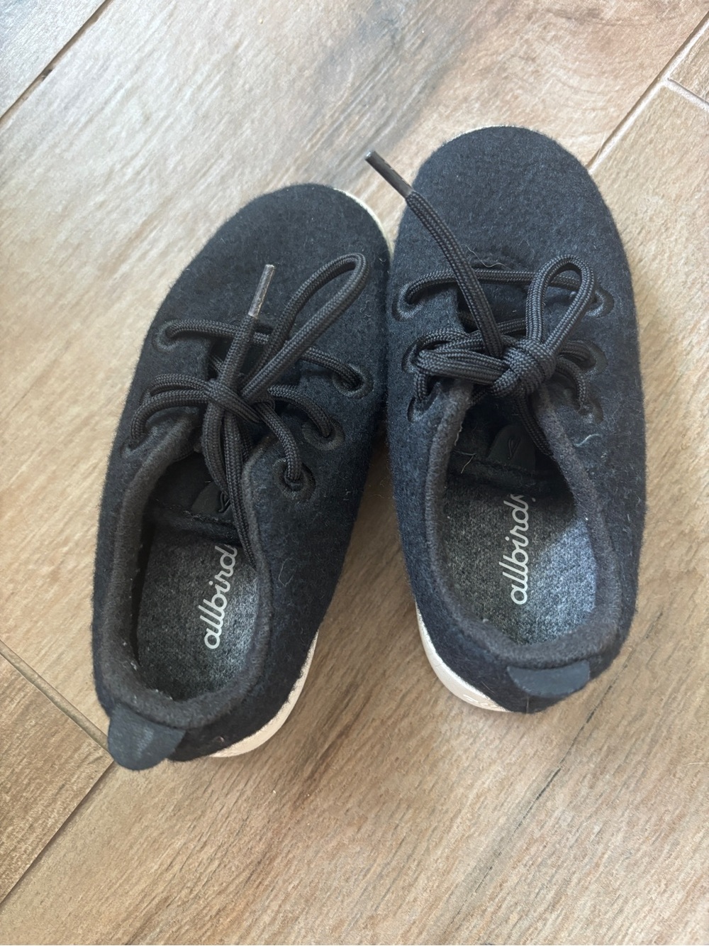 allbirds “smallbirds” Kids Wool Sneakers in Black with White Sole